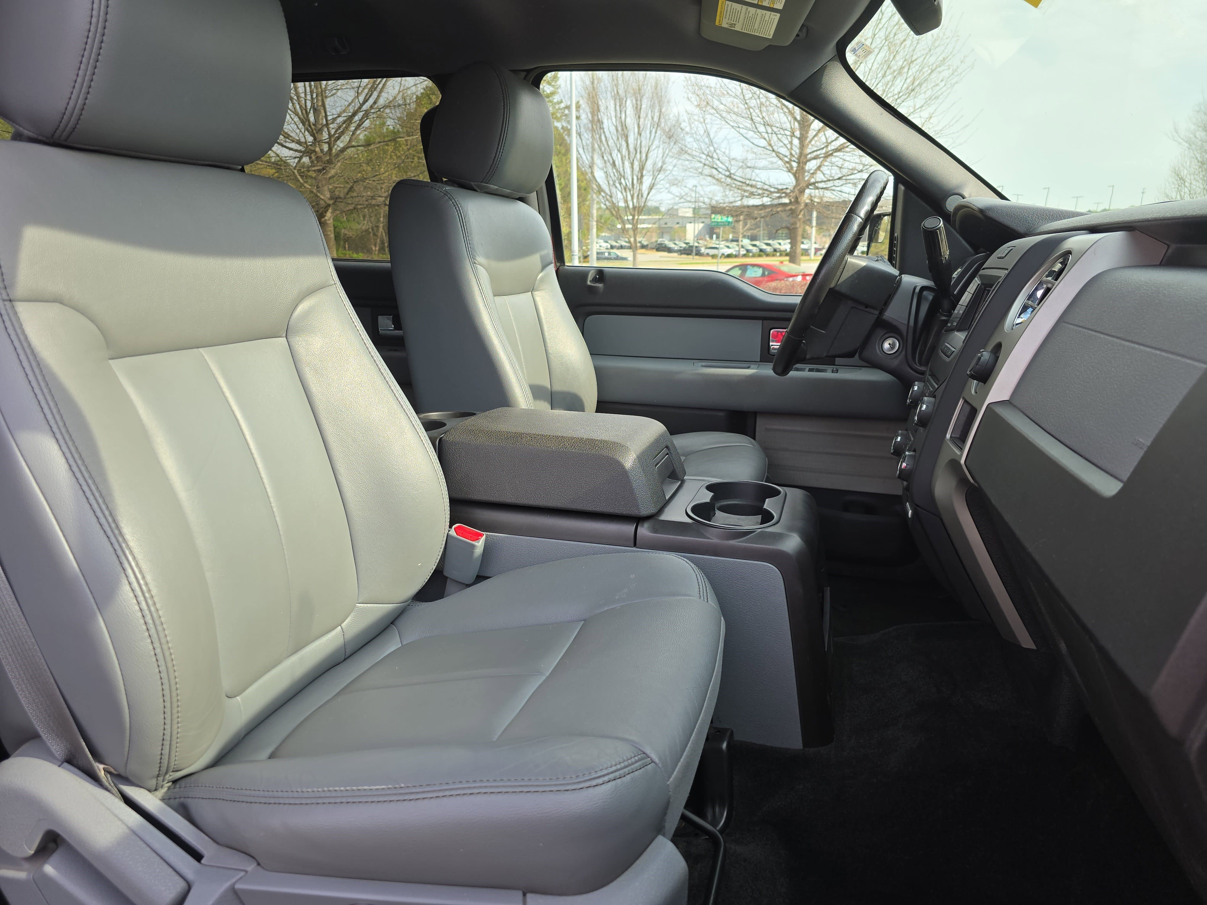 Used 2014 Ford F150 XLT w/ Equipment Group 302A Luxury image 10