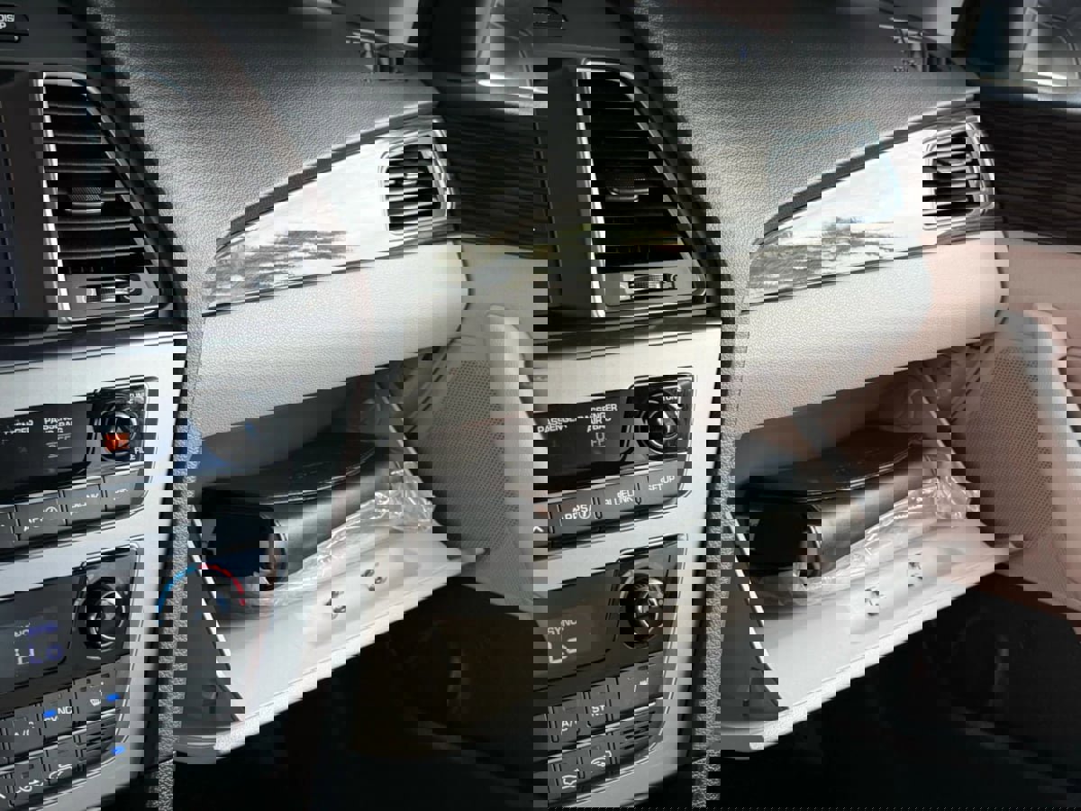 Used 2016 Hyundai Sonata Limited image 55