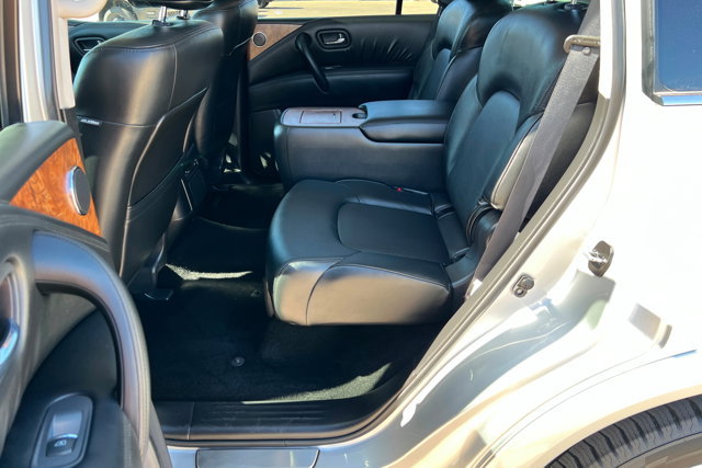 Used 2023 Nissan Armada SL w/ Captain's Chairs Package AWD/4WD image 21