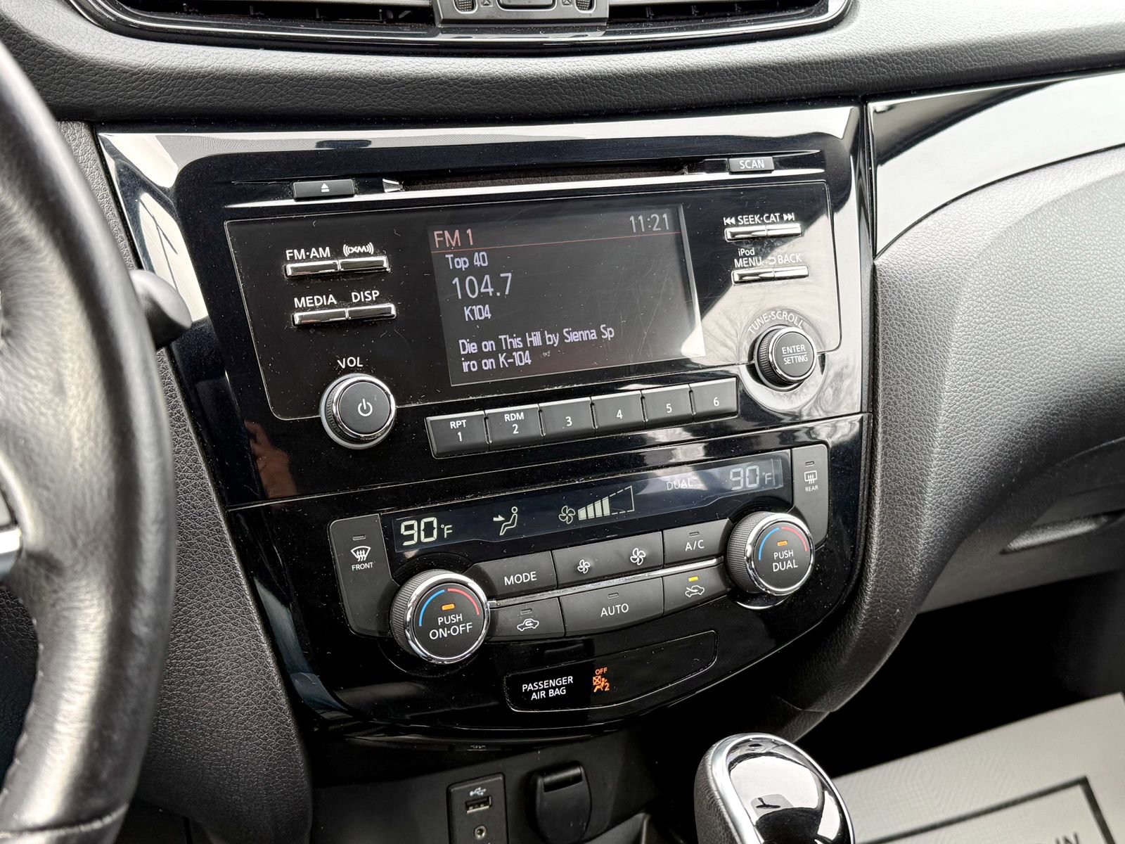 Used 2017 Nissan Rogue Sport SV w/ SV All-Weather Package image 21