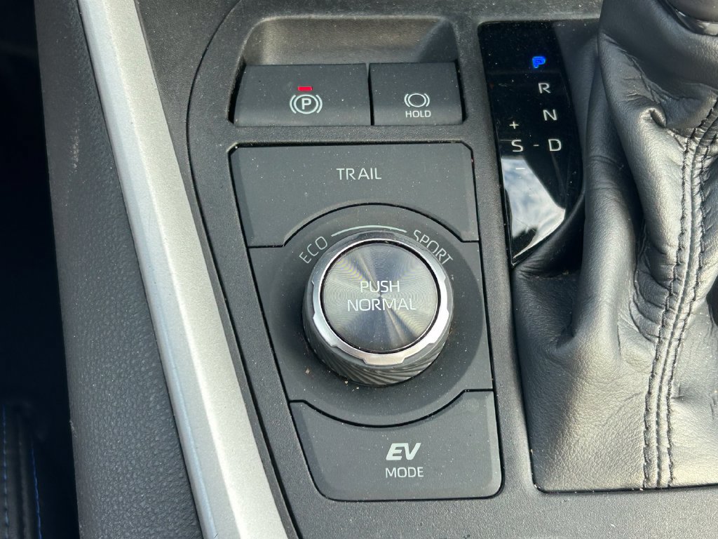 Certified 2023 Toyota RAV4 XSE AWD/4WD image 30