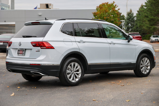 Used 2018 Volkswagen Tiguan SE w/ Panoramic Sunroof Package AWD/4WD image 21