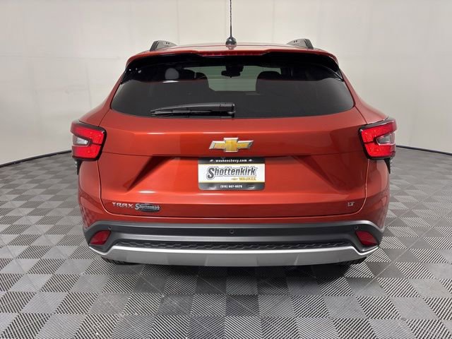 Used 2024 Chevrolet Trax LT w/ Driver Confidence Package FWD image 34