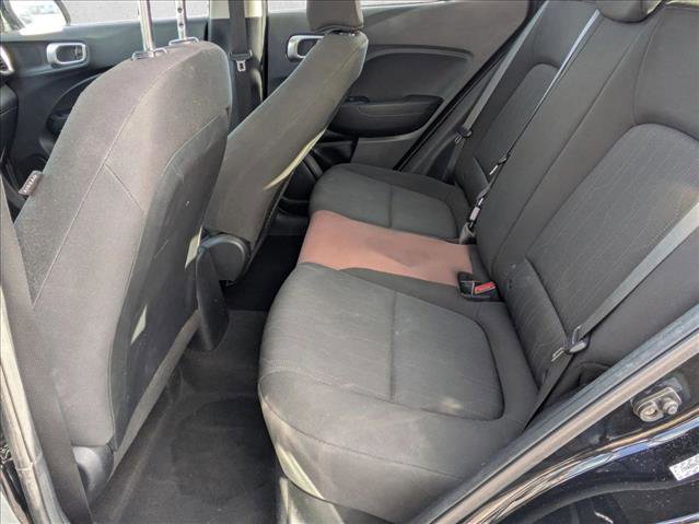 Used 2021 Hyundai Venue SE FWD image 16