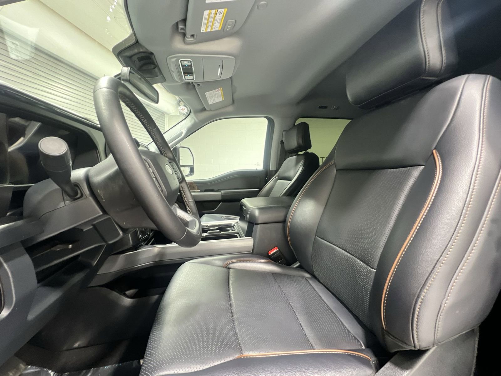 Used 2025 Ford F350 Lariat image 11