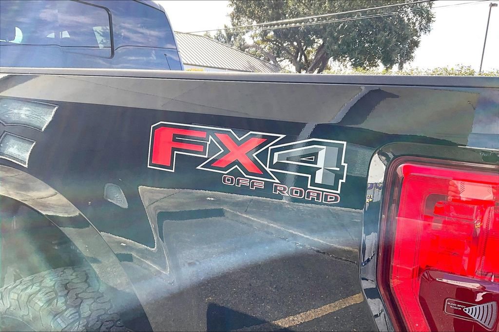 Certified 2018 Ford F250 Platinum w/ Platinum Ultimate Package image 7