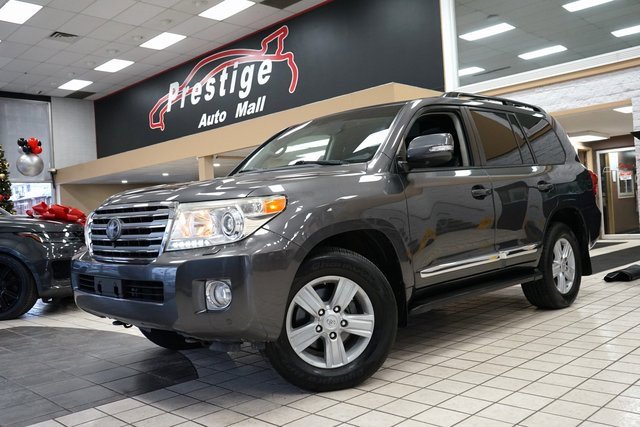 Used 2013 Toyota Land Cruiser image 24