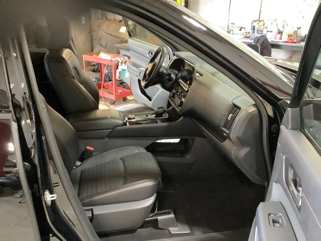 Used 2023 Nissan Pathfinder Rock Creek AWD/4WD image 22