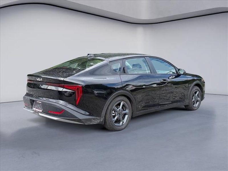 New 2026 Kia K4 FWD image 5
