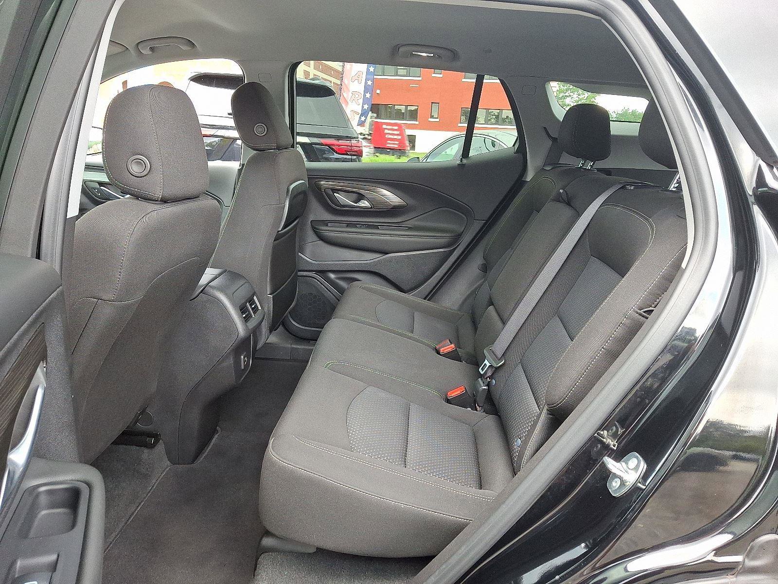Used 2024 GMC Terrain SLE image 12