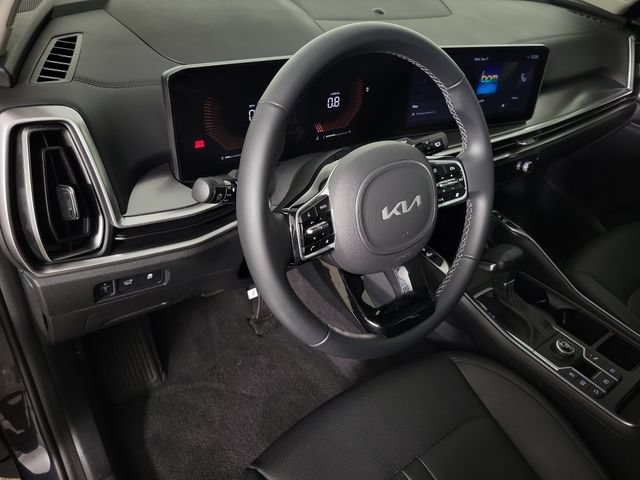 Used 2025 Kia Sorento EX w/ Panoramic Sunroof Package FWD image 22