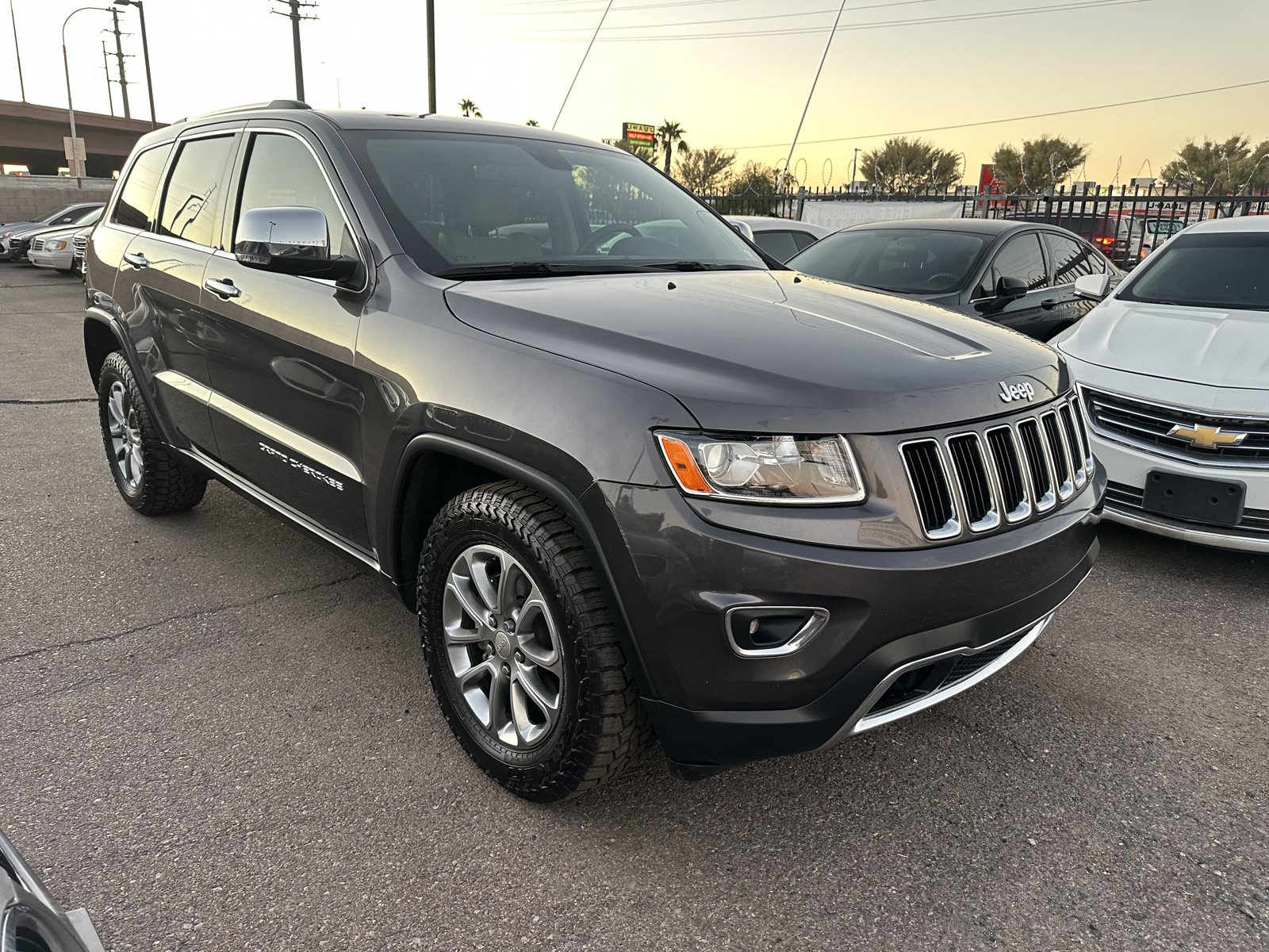 Used 2015 Jeep Grand Cherokee Limited AWD/4WD image 3