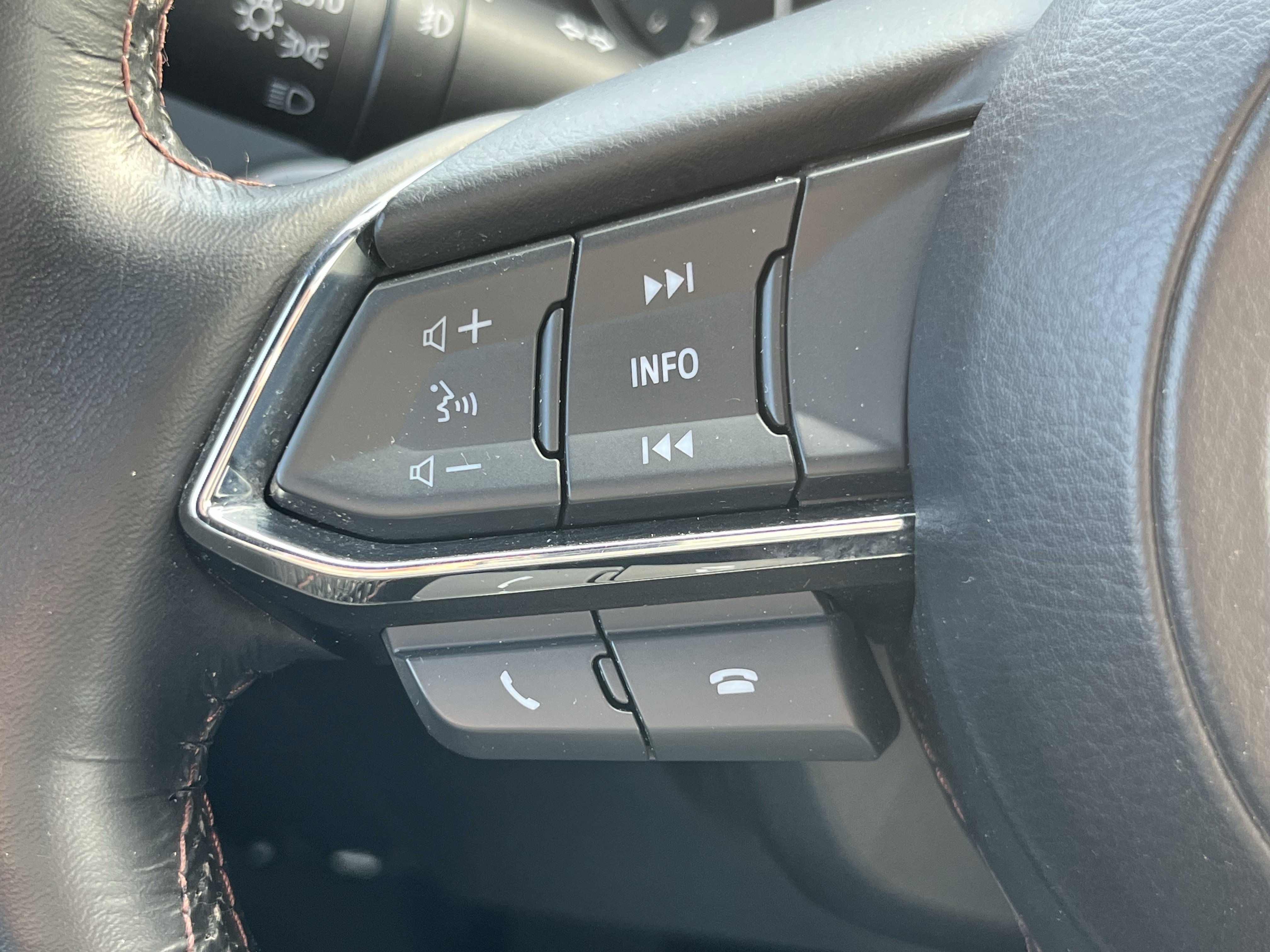 Used 2019 MAZDA CX-9 Signature image 16