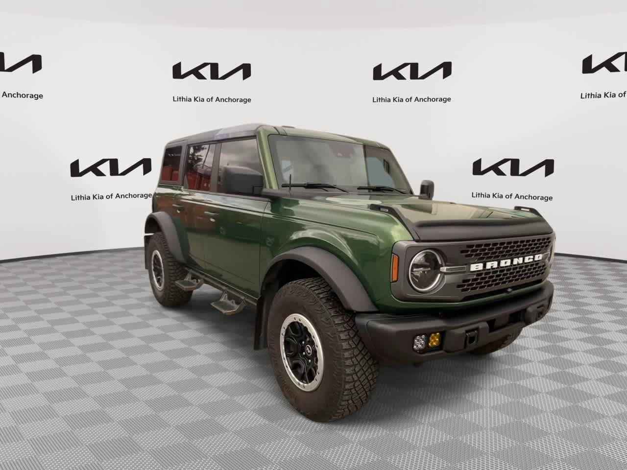 Used 2023 Ford Bronco Badlands w/ Sasquatch Package AWD/4WD image 3
