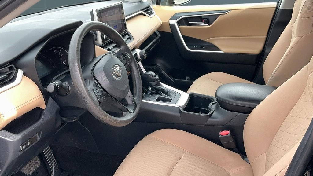 Used 2023 Toyota RAV4 XLE image 19