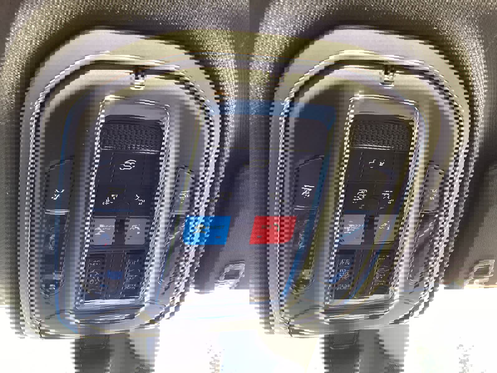 New 2025 Jeep Grand Cherokee Laredo X w/ Luxury Tech Group I image 31