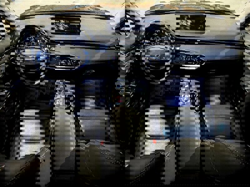 Used 2025 Genesis GV70 2.5T image 3