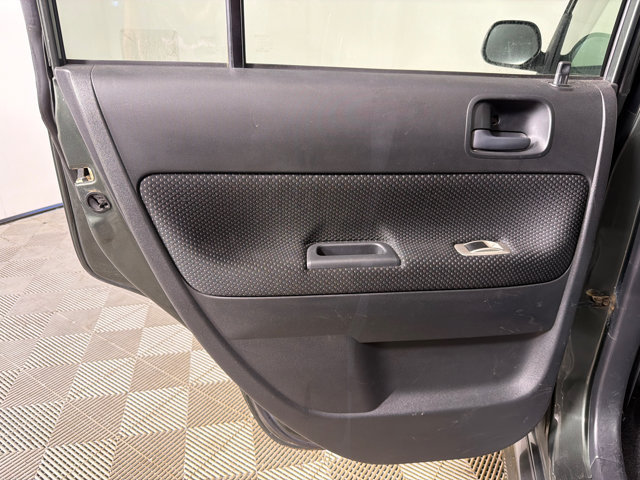 Used 2005 Scion xB FWD image 21