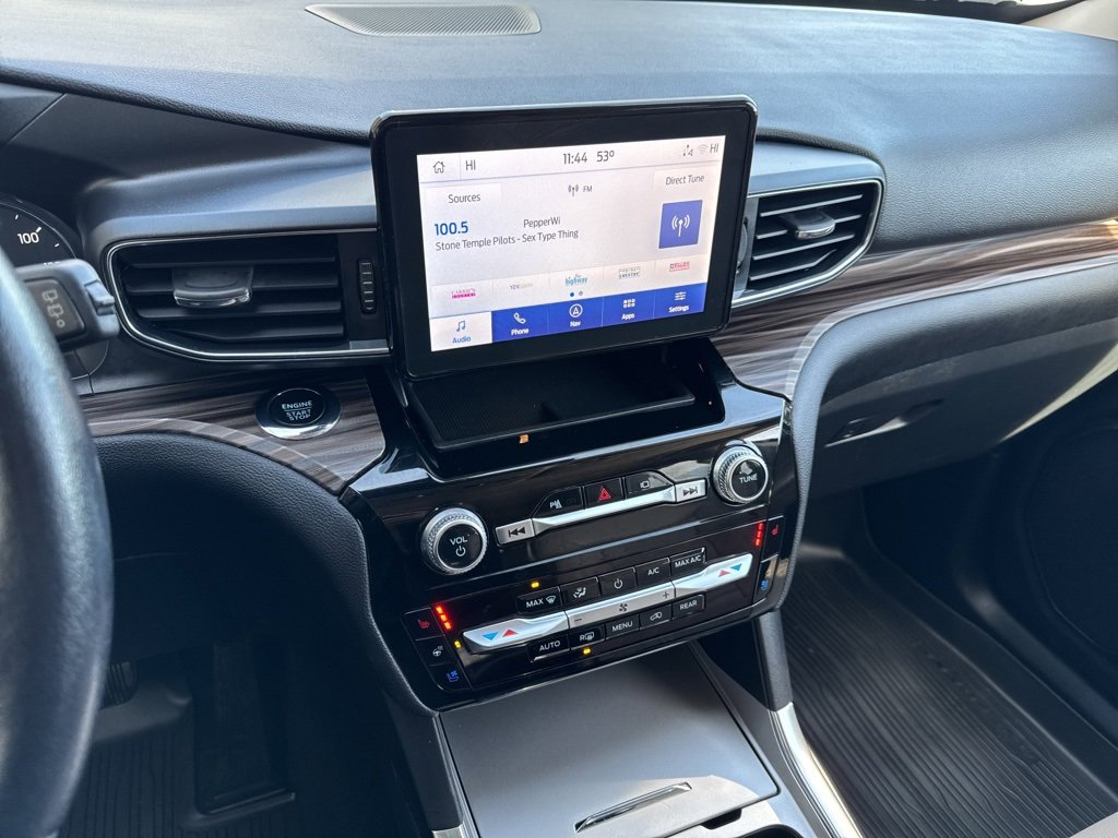 Used 2022 Ford Explorer Limited w/ Equipment Group 301A image 11