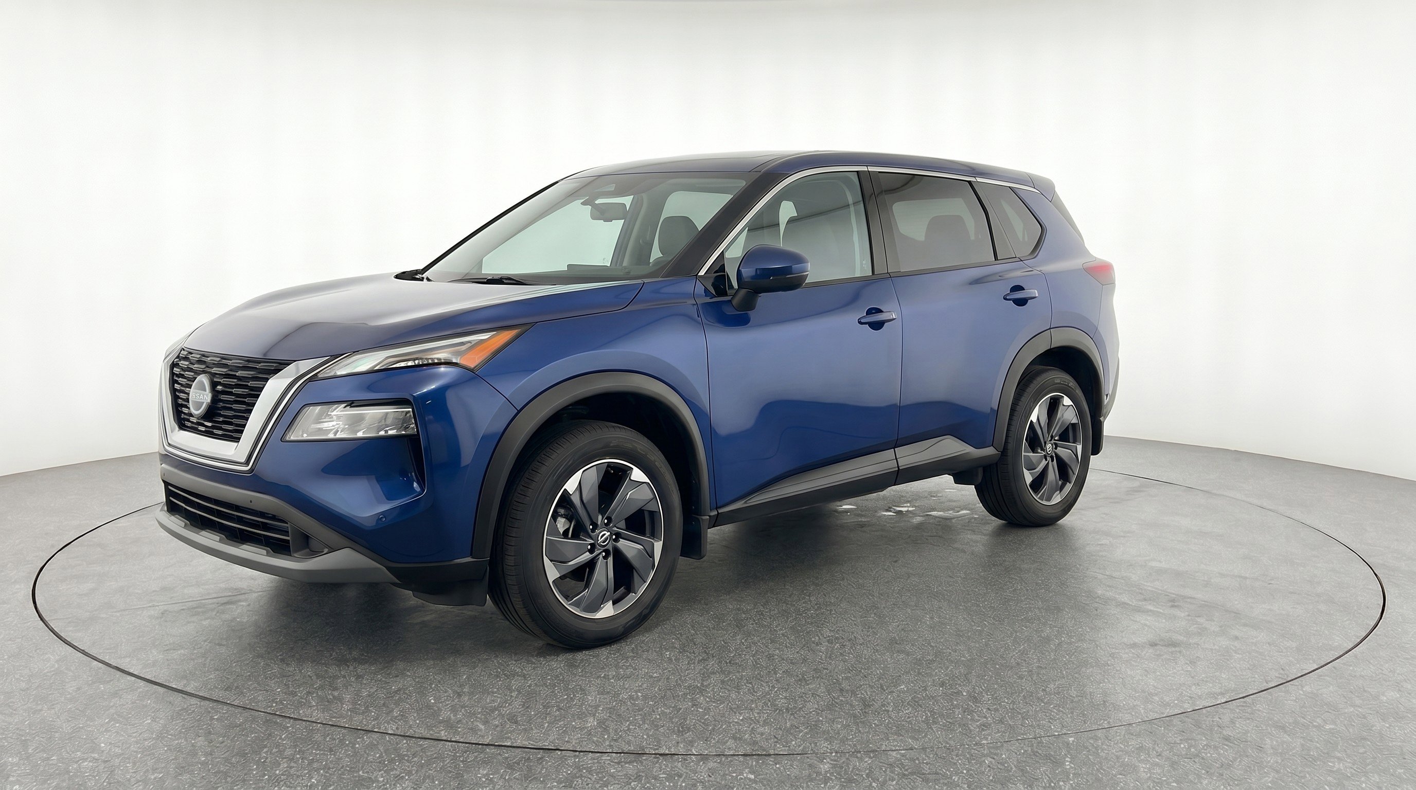 Used 2025 Nissan Rogue SV FWD image 3
