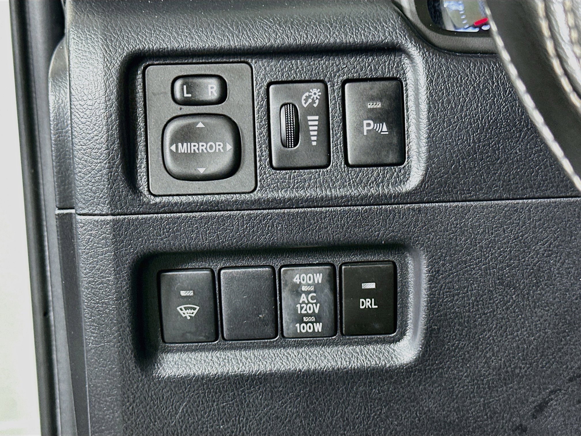 Used 2019 Toyota 4Runner Limited AWD/4WD image 17