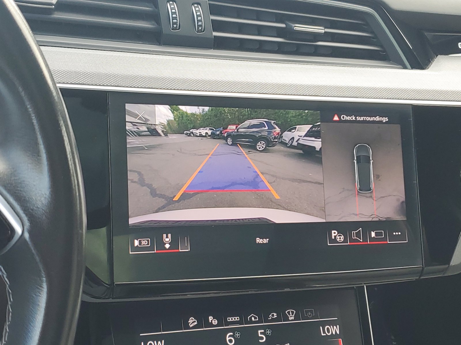 Used 2024 Audi Q8 e-tron Premium Plus AWD/4WD image 26