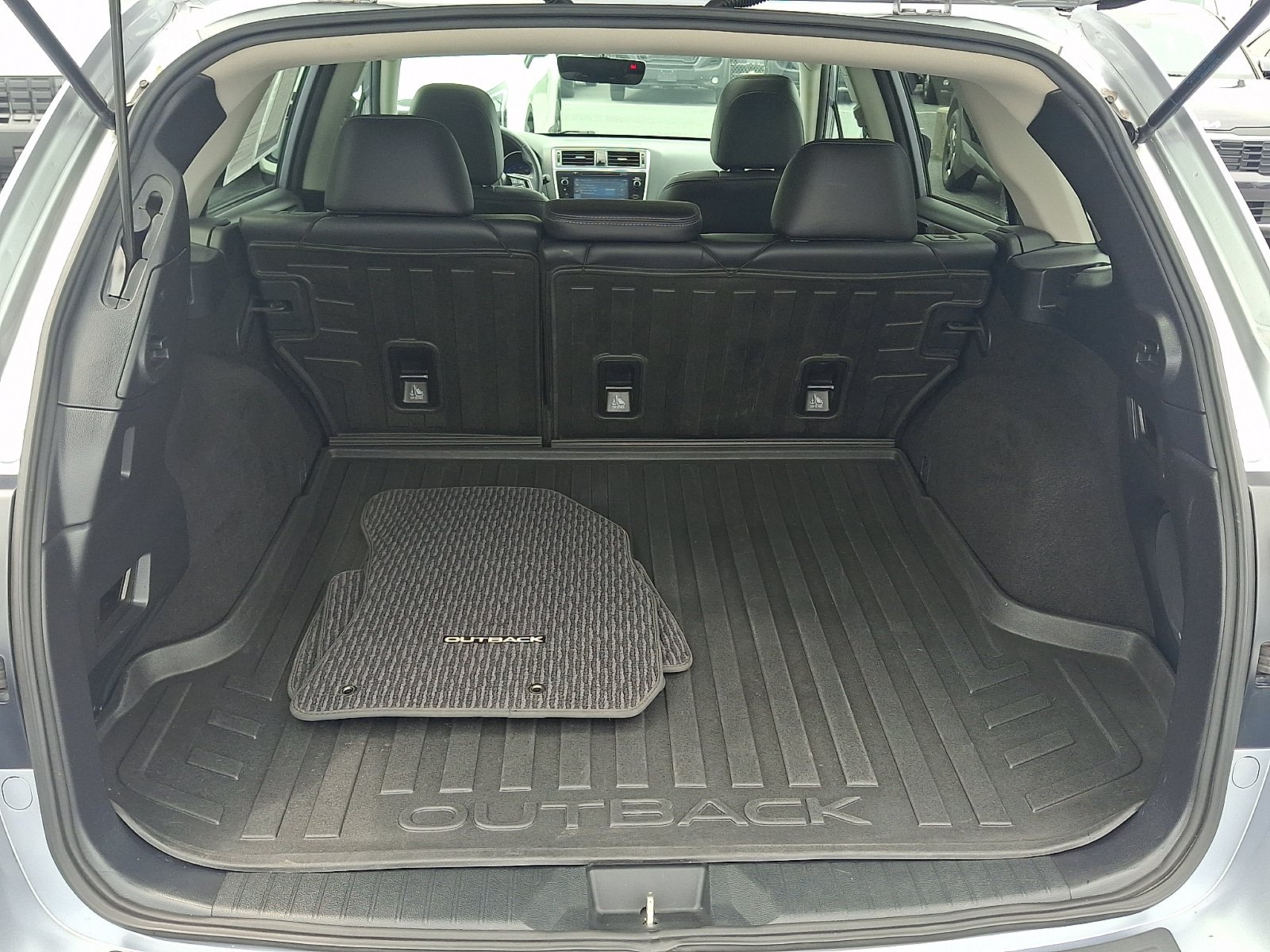 Used 2018 Subaru Outback 2.5i Limited AWD/4WD image 29