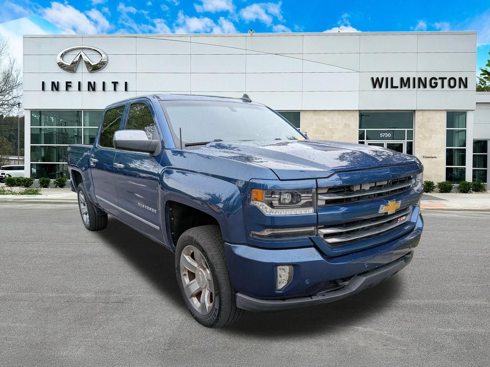 Used 2017 Chevrolet Silverado 1500 LTZ Z71 w/ LTZ Plus Package AWD/4WD image 1