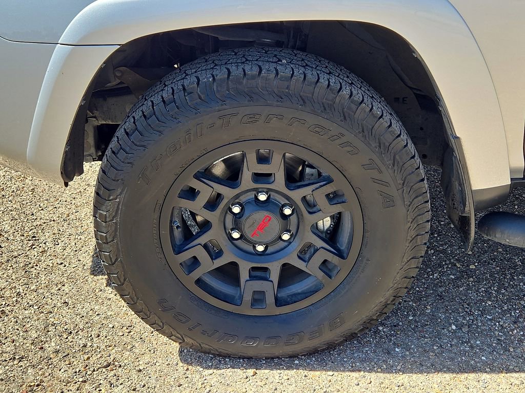 Used 2021 Toyota 4Runner SR5 Premium w/ Moonroof Package AWD/4WD image 10