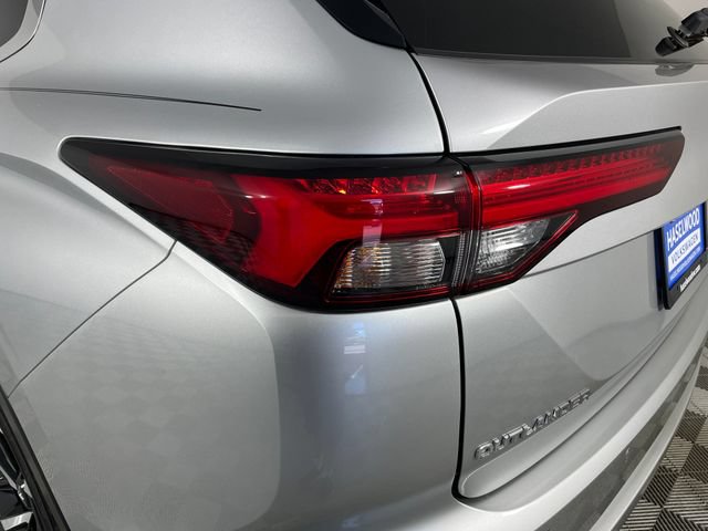 Used 2023 Mitsubishi Outlander SE AWD/4WD image 21
