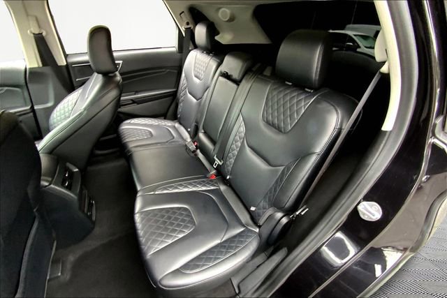 Used 2024 Ford Edge Titanium image 16