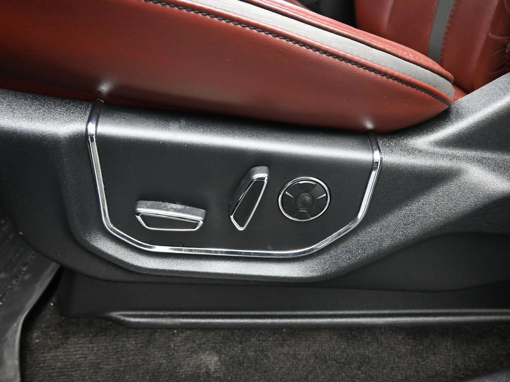 Certified 2018 Ford F150 Platinum w/ Equipment Group 701A Luxury image 11