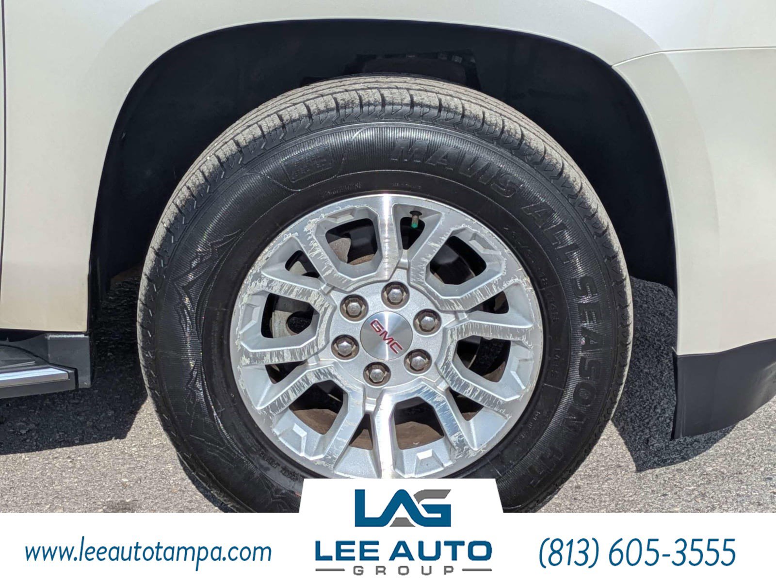 Used 2015 GMC Yukon XL SLT w/ Open Road Package AWD/4WD image 10