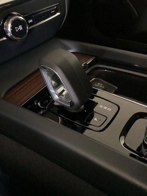 New 2026 Volvo V60 B5 Cross Country Plus w/ Climate Package image 27