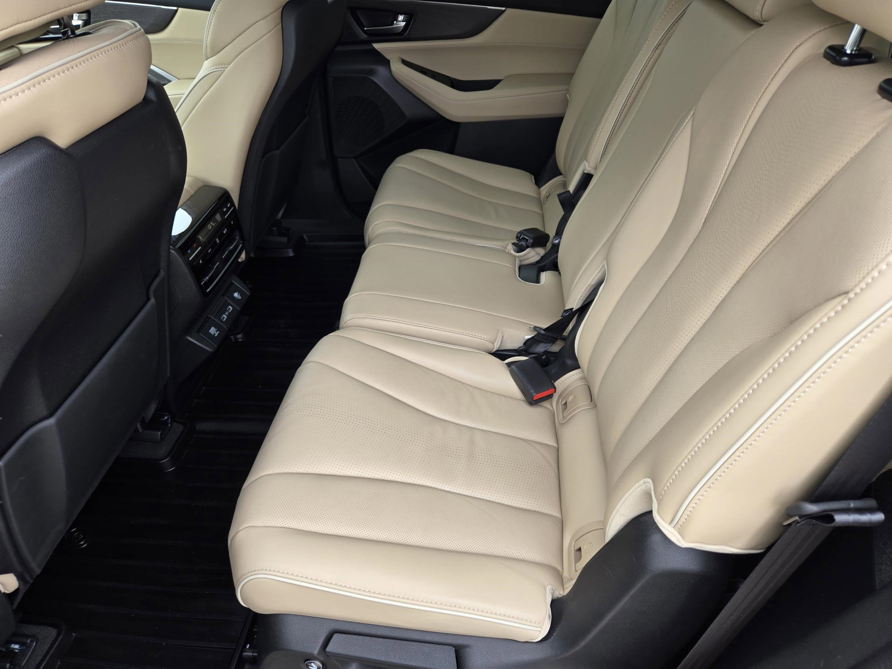 Used 2023 Acura MDX SH-AWD w/ Advance Package image 24