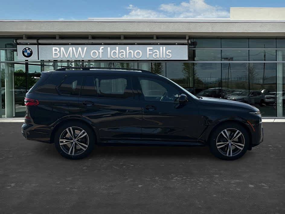 New 2026 BMW X7 M60i AWD/4WD image 8