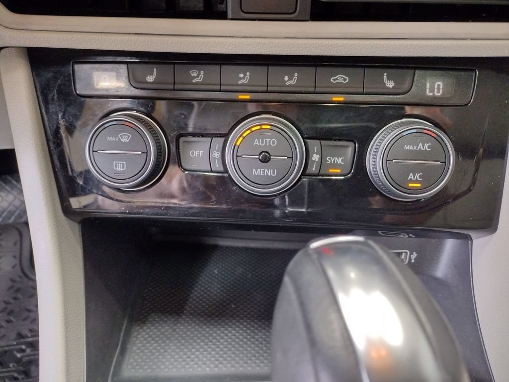 Used 2019 Volkswagen Jetta SE FWD image 27