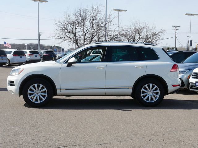 Used 2012 Volkswagen Touareg VR6 image 4