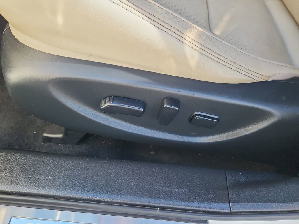 Used 2021 Nissan Maxima 3.5 SV w/ Floor Mat Group image 8