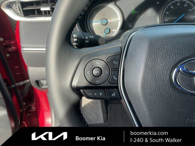 Used 2023 Toyota Venza XLE image 19