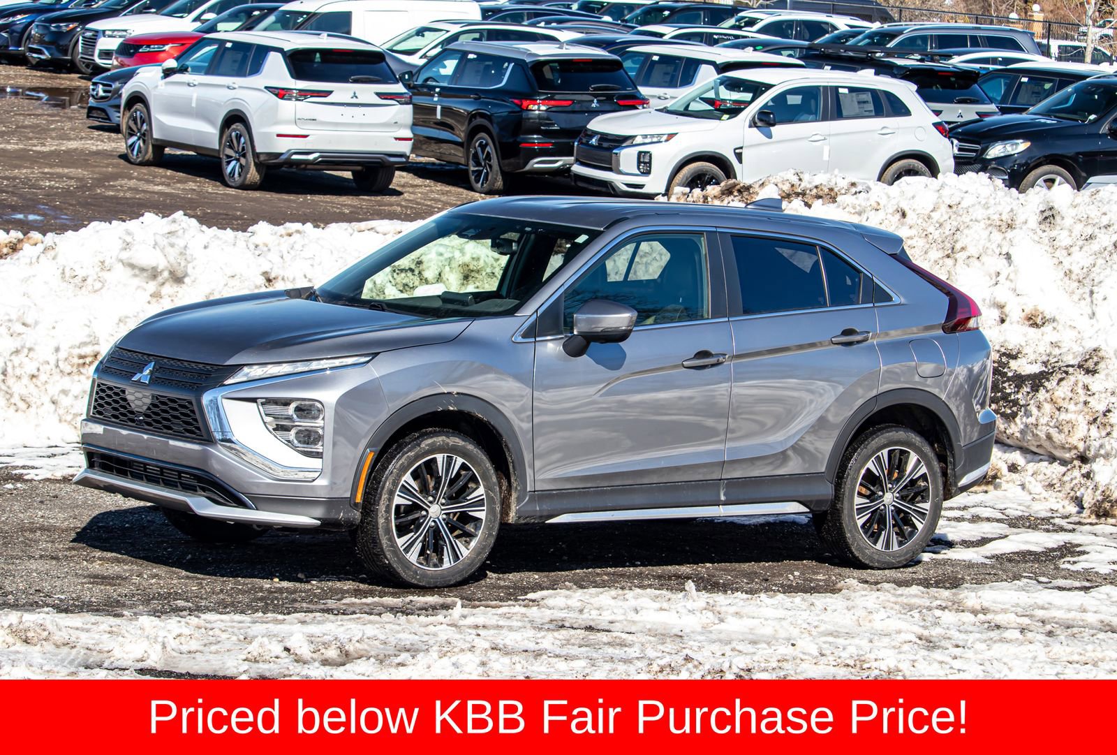 Used 2022 Mitsubishi Eclipse Cross SEL image 3