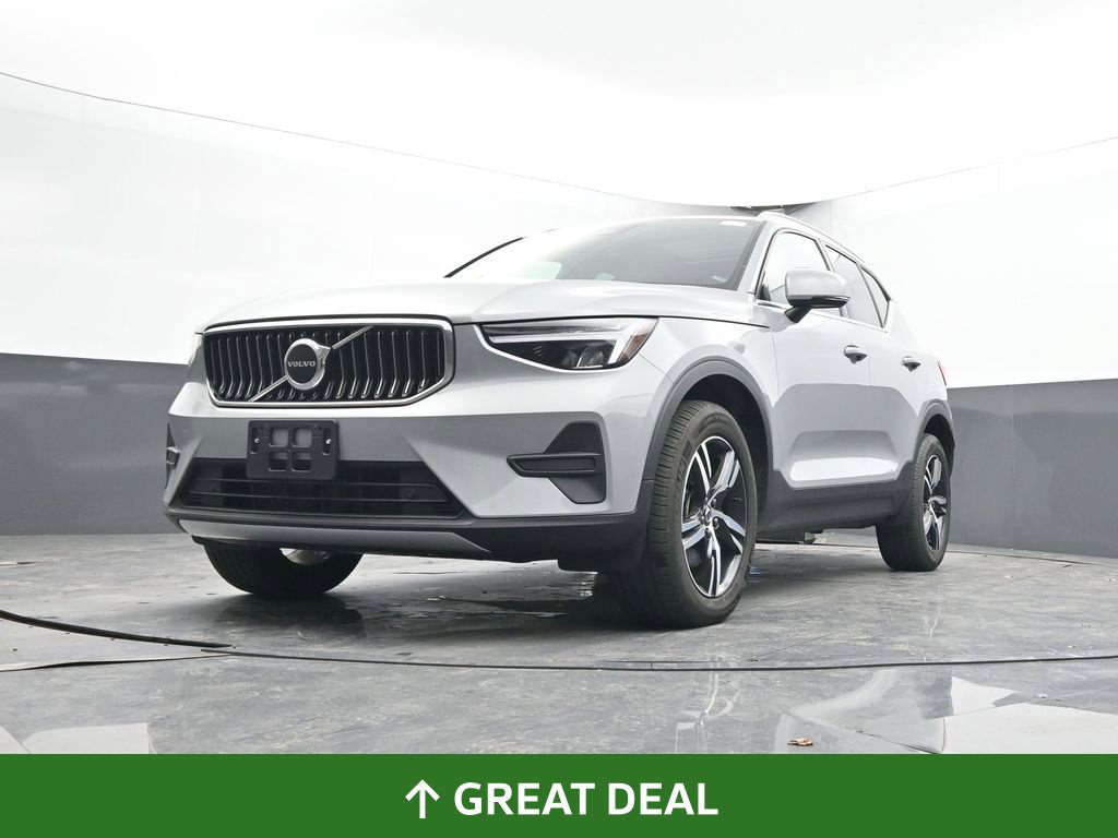Used 2025 Volvo XC40 B5 Core AWD/4WD image 43