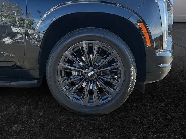 Used 2025 Cadillac Escalade Sport w/ LPO, ONYX Package AWD/4WD image 13