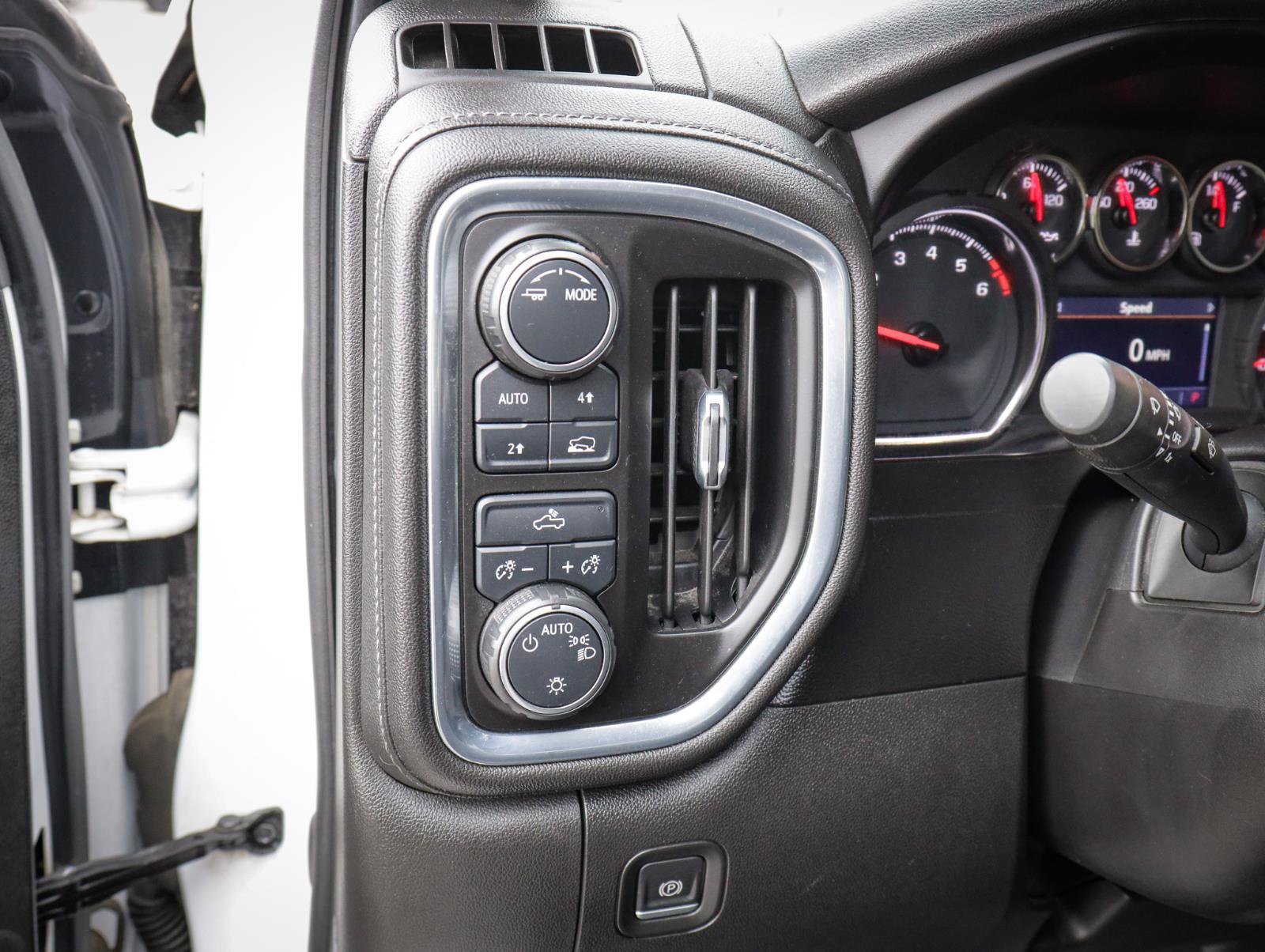 Used 2021 Chevrolet Silverado 1500 LT w/ Bed Protection Package image 21