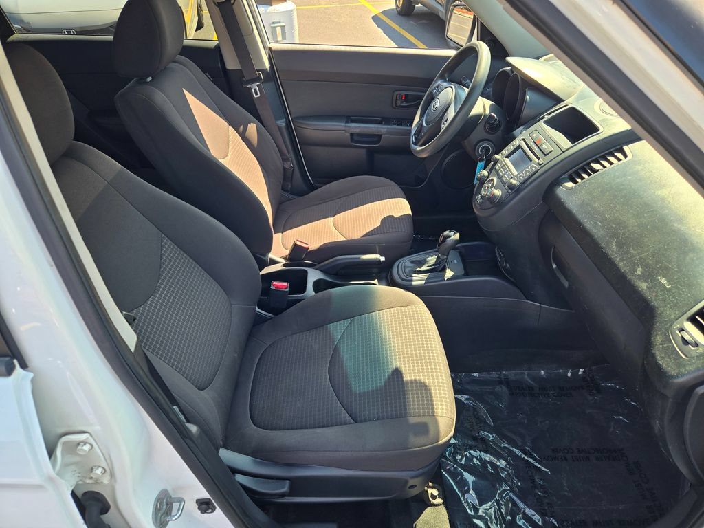 Used 2012 Kia Soul FWD image 9