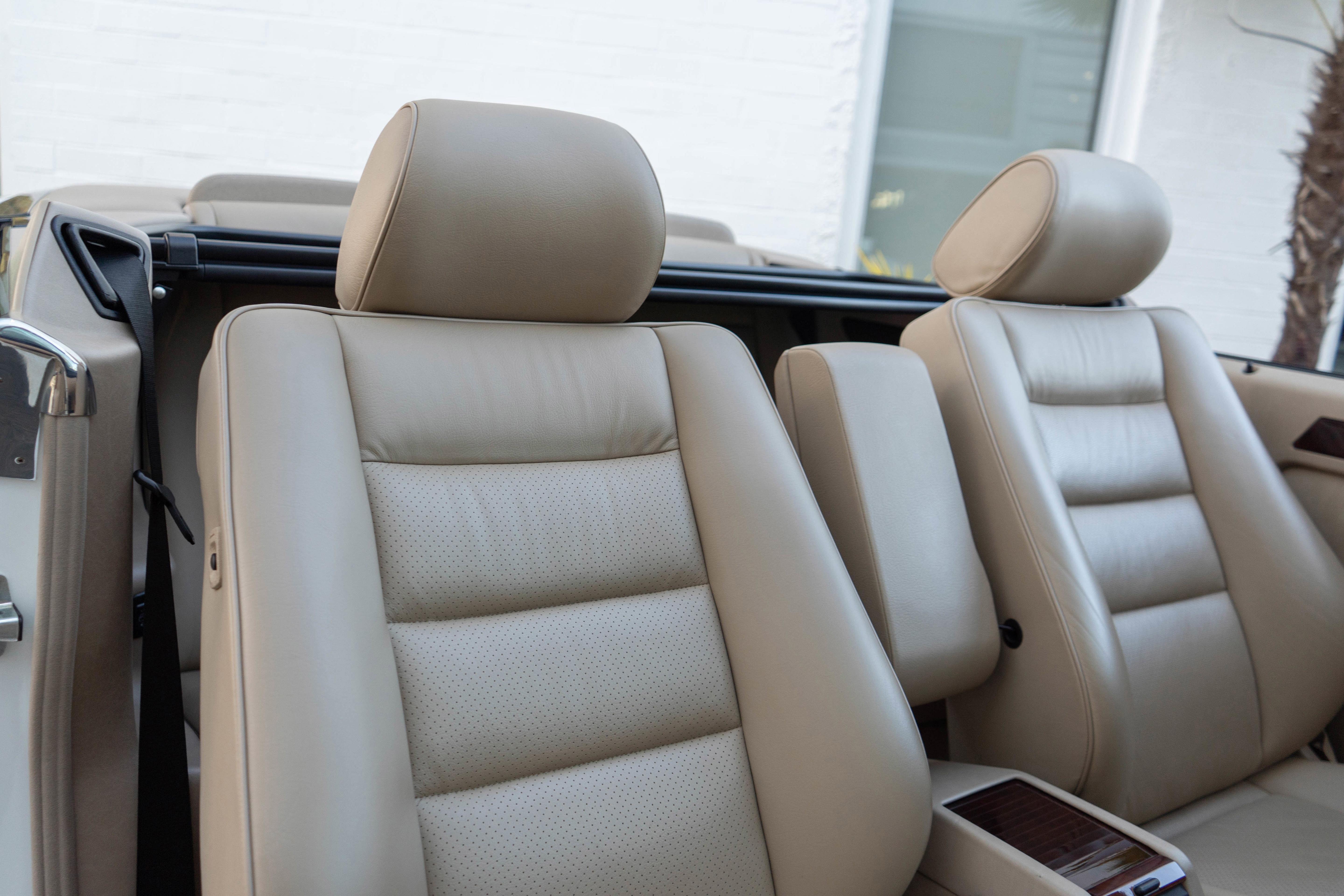 Used 1995 Mercedes-Benz E 320 Convertible image 23