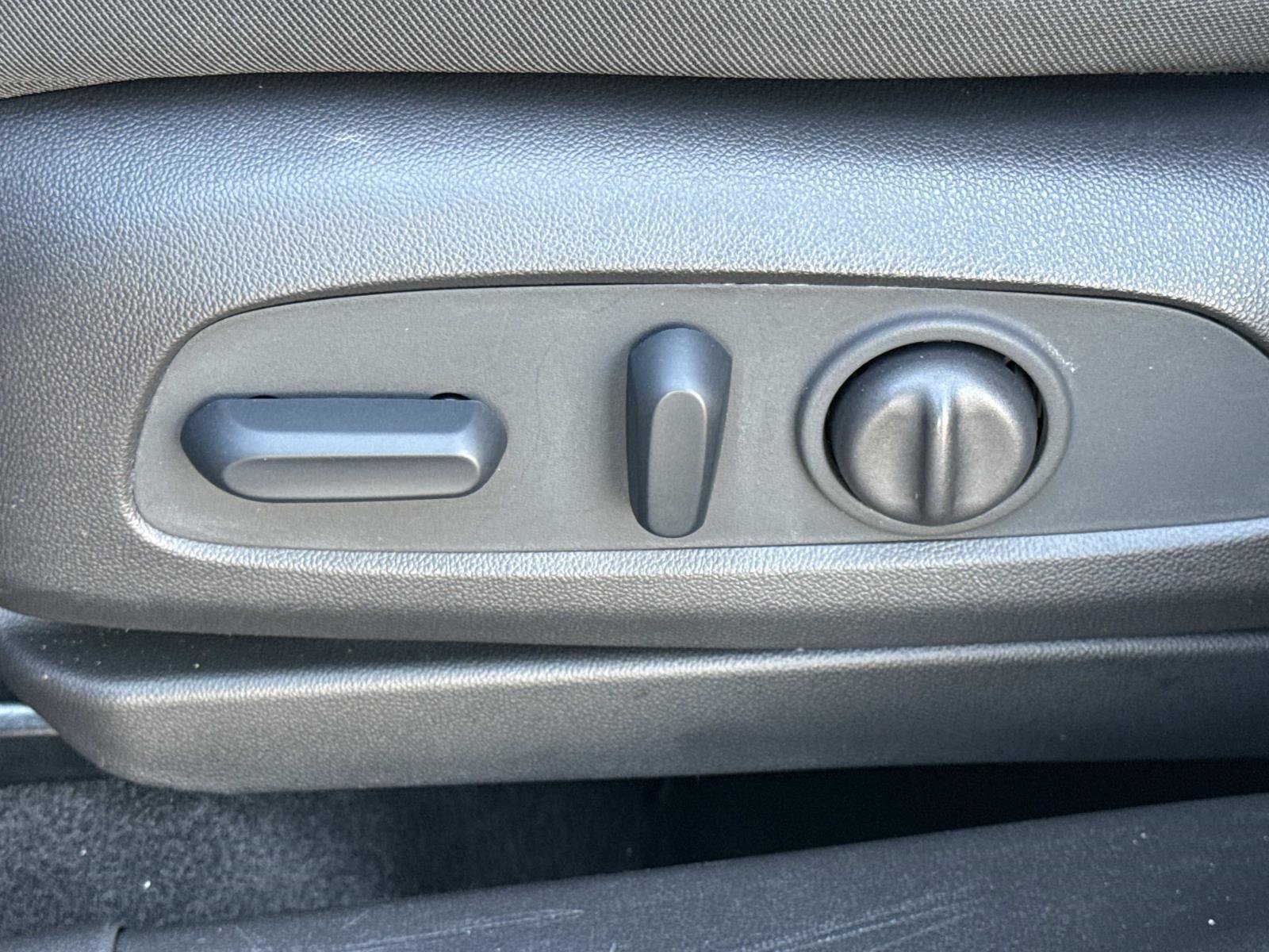 Used 2023 Chevrolet TrailBlazer LT w/ Convenience Package image 15