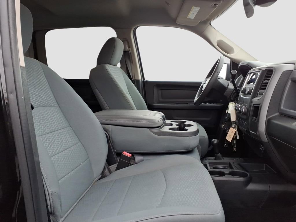 Used 2018 RAM 2500 Tradesman w/ Chrome Appearance Group image 11