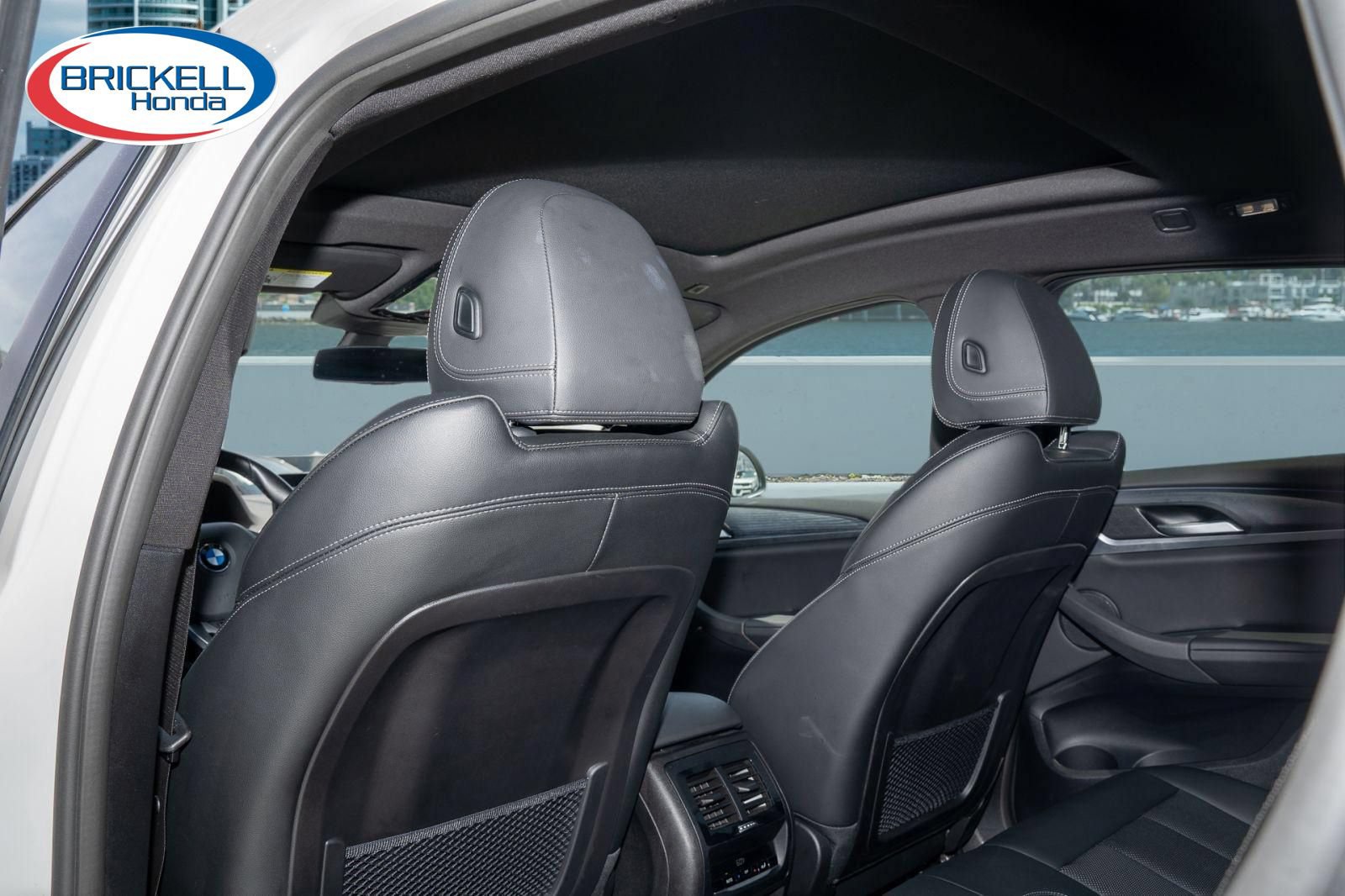 Used 2025 BMW X4 xDrive30i AWD/4WD image 18