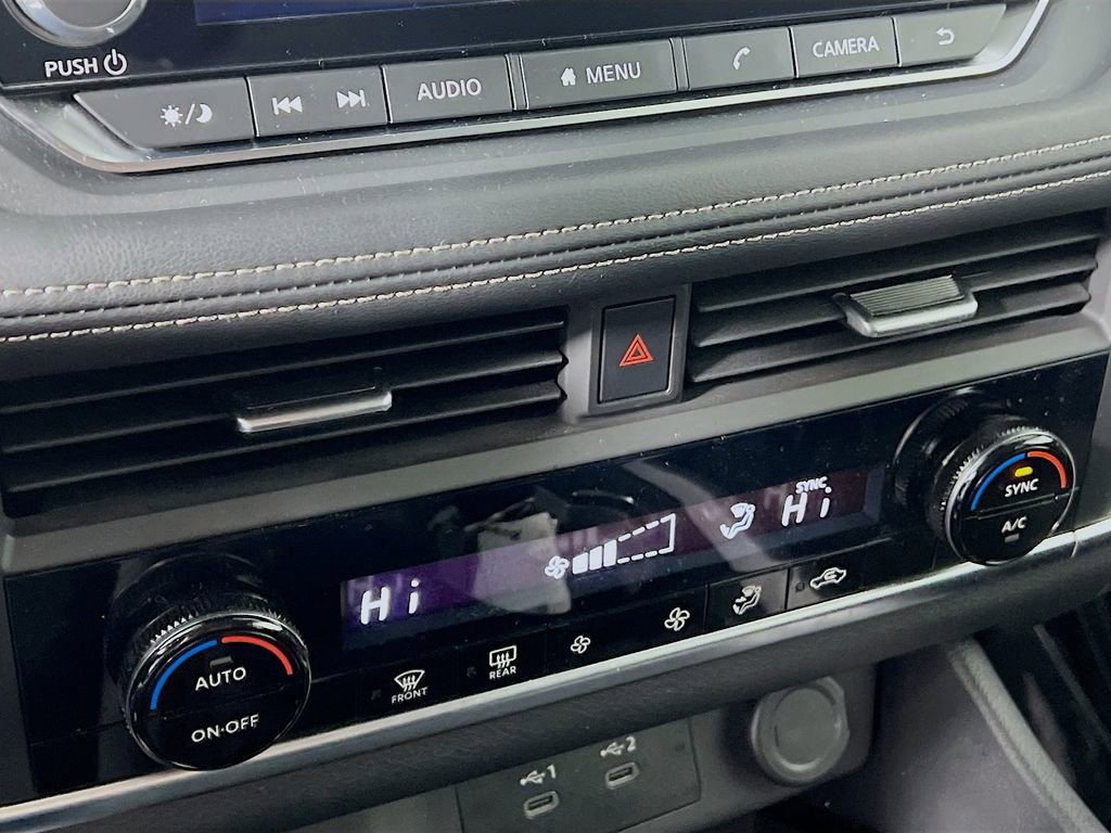 Used 2024 Nissan Rogue SV image 13